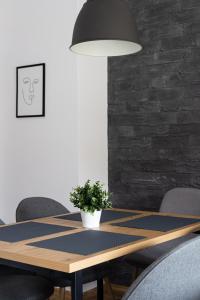 Posedenie v ubytovaní APARTAMENT SKANDYNAWSKI 2-poziomowy SAUNA JACUZZI