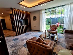 Μια τηλεόραση ή/και κέντρο ψυχαγωγίας στο Azard Hotel