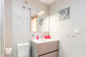 Kúpeľňa v ubytovaní Altea Villa Buraux , Apartamento con vistas al mar & parking en el corazón del casco viejo de Altea