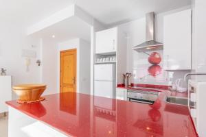 Kuchyňa alebo kuchynka v ubytovaní Altea Villa Buraux , Apartamento con vistas al mar & parking en el corazón del casco viejo de Altea