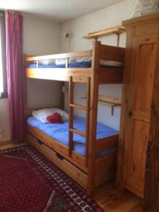 Postel nebo postele na pokoji v ubytování Comfortable And Authentic Apt