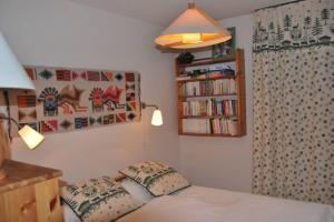Postel nebo postele na pokoji v ubytování Comfortable And Authentic Apt
