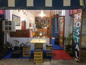 Posezení v ubytování Hostal La Casa de Luis