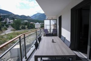 Pogled na planinu ili pogled na planinu iz apartmana