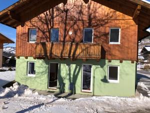 Budova, v ktorej sa apartmán nachádza