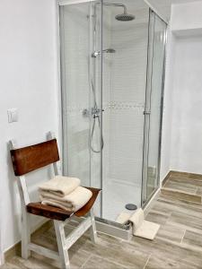 Bathroom sa Puerta de la Villa Apartamento