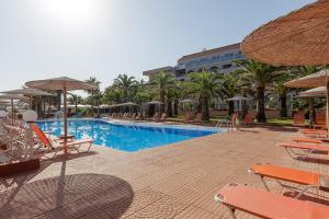 Bazén v ubytování Europa Resort Hotel nebo v jeho okolí