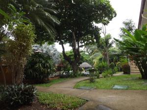 Vonkajšia záhrada v ubytovaní Room in Condo - Nice condo to vacation in Playas del Coco