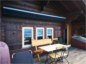 Photo de la galerie de l'établissement Chalet with view of the mountains and the Thun lake, à Sigriswil