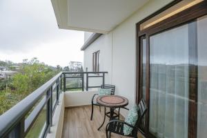 Balkón nebo terasa v ubytování Hotel Casiana & Events Center Tagaytay Managed by HII