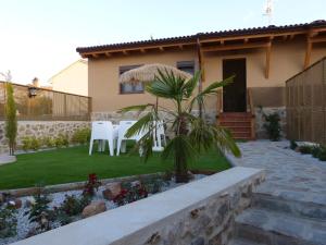 Gallery image of Las Casitas de Cerezo 3 in Cerezo de Abajo