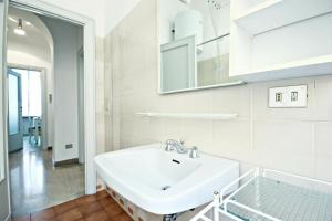 Kúpeľňa v ubytovaní Vittorio Emanuele by Halldis + 20 fotografií