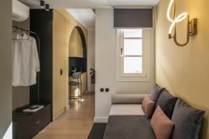 Posedenie v ubytovaní 72 AD Suites