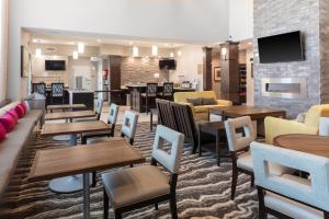 Restoran atau tempat lain untuk makan di Staybridge Suites - Cedar Park - Austin N, an IHG Hotel
