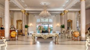 Grand Hotel Rimini的休息区