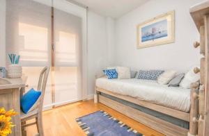 Postel nebo postele na pokoji v ubytování Homely Málaga Luxury Sebastian Souviron