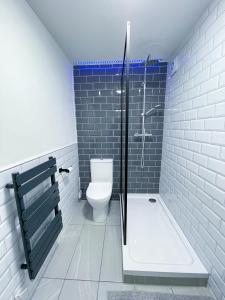 Bathroom sa Richmere Court
