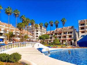 Bazén v ubytování Rentaliday Brisas del Atlantico nebo v jeho okolí