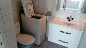 Kúpeľňa v ubytovaní APARTAMENTO ROSES PARA 4 PERSONAS MAXIMO VISTAS MAR y CANAL