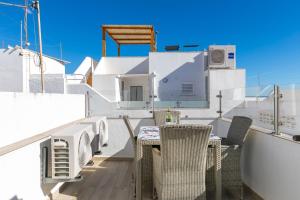 Gallery image of Typical Fisherman's Cottage with amazing sea views! in Albufeira