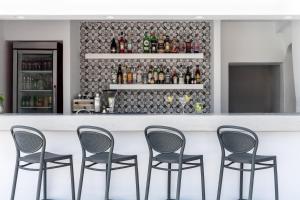 Rivari Santorini Hotel italokat is kínál