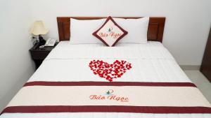 Voodi või voodid majutusasutuse Bao Ngoc Hotel & Apt toas