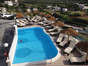 Bazén v ubytování Hotel Incanto nebo v jeho okolí