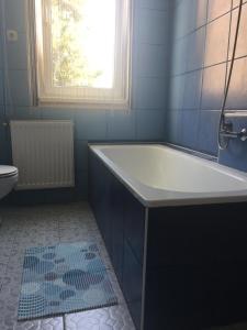 Ett badrum på Diósgyőri Apartman