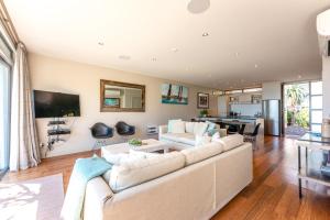 Fotografie z fotogalerie ubytování The Sands - Villa 28 - Stay Waiheke v destinaci Onetangi + 22 fotografií