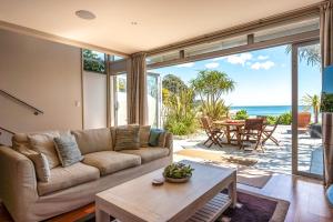 Fotografie z fotogalerie ubytování The Sands - Villa 28 - Stay Waiheke v destinaci Onetangi