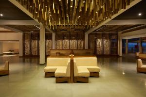 MOUNTAIN SHADOWS RESORT Wayanad的休息区