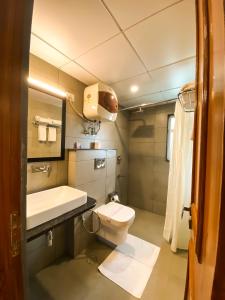 Koupelna v ubytování Sky Suites