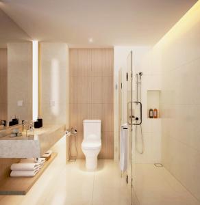 Bilik mandi di Regalia Upper View Hotel