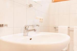 A bathroom at Lettnerhof Bnb Wohnung 3