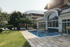 Bazén v ubytování Gartenhotel Linde 4 Sterne Superior nebo v jeho okolí
