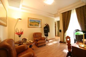 Posezení v ubytování Hotel Villa Luca