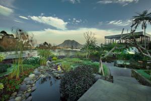 Gallery image of Sunsetfalls Gardens and Resort in Magelang