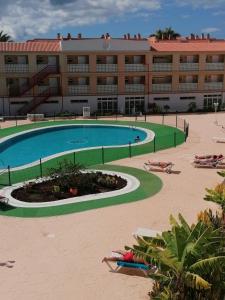 Swimmingpoolen hos eller tæt på Parque Carolina