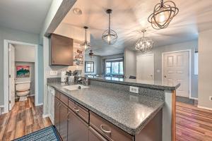 Vannas istaba naktsmītnē Steamboat Springs Townhome Less Than 2 Mi to Lifts!