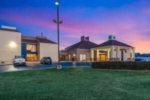 Gallery image of Clarion Pointe Harrisonburg in Harrisonburg