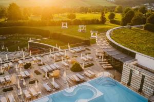 Bazén v ubytování Adults Only Hotel Reiters Supreme nebo v jeho okolí