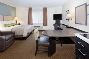 TV a/nebo společenská místnost v ubytování Sonesta Simply Suites Philadelphia Mount Laurel
