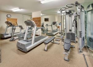Fitness centrum a/nebo fitness zařízení v ubytování Sonesta Simply Suites Philadelphia Mount Laurel