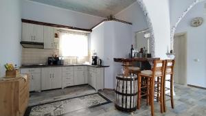 A kitchen or kitchenette at Villa Christa