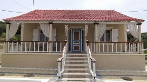 The building in which the holiday home is located
