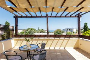 A balcony or terrace at Kalimera villas