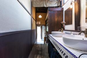 Koupelna v ubytování お宿梅夜Guesthouse Umeya + 37 fotografií