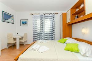 Foto dalla galleria di Apartments Katica a Makarska