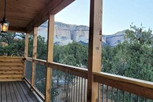 Balkon oz. terasa v nastanitvi Cliff's Edge. New Build, Breathtaking Views, Luxury Stay Near Zion