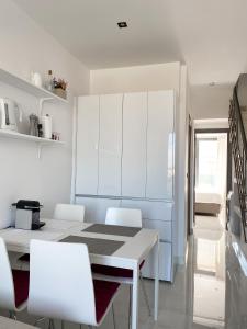 Fotografie z fotogalerie ubytování New Modern Deluxe Apartment in Kallithea v destinaci Kallithea